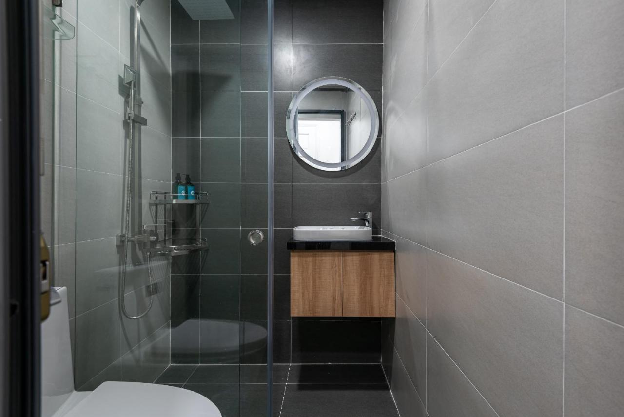 Cozrum Homes - Oriental House Ho Chi Minh City Exterior photo